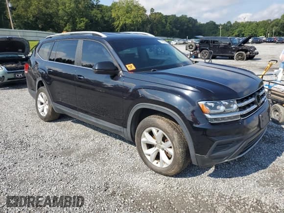 ✅ 2018 Volkswagen Atlas S • VIN: 1V2GR2CA6JC545199 • Lot: 71472325. Listed on Copart with 56,876 mi. Free auction sales archive from the USA and detailed vehicle history report at DreamBid. Image 4.