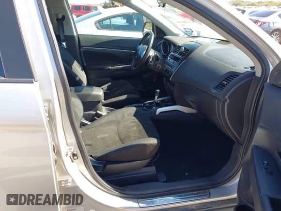 2013 Mitsubishi Outlander ES с VIN 4A4AP3AUXDE001726, выставлен на аукционе IAAI как лот 43480418 с пробегом 124 387 миль миль и . История ставок и продаж доступна на DreamBid. Изображение 5.