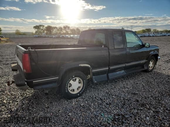 ✅ 1997 Chevrolet Silverado 1500 • VIN: 1GCEC19R2VE125029 • Lot: 89508335. Listed on Copart with 251,246 mi. Free auction sales archive from the USA and detailed vehicle history report at DreamBid. Image 3.