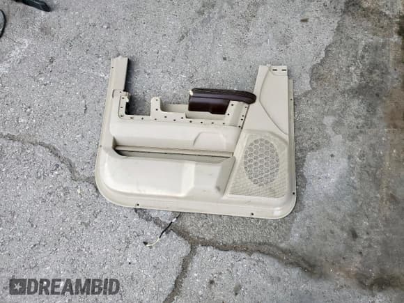 ✅ 2015 Ram 2500 Laramie • VIN: 3C6UR5FL3FG632430 • Lot: 81963885. Wystawiony na Copart z przebiegiem 147 093 mil. Bezpłatny archiwum sprzedaży aukcyjnych z USA i szczegółowy raport historii pojazdu na DreamBid. Zdjęcie 12.