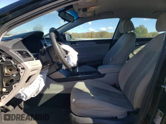 2015 Hyundai Sonata SE z VIN 5NPE24AF1FH025768, wystawiony jako Copart lot #87074575 z przebiegiem 86 073 mil mil oraz Czysty tytuł • Clean title. Historia ofert i sprzedaży dostępna na DreamBid. Obrazek 7.