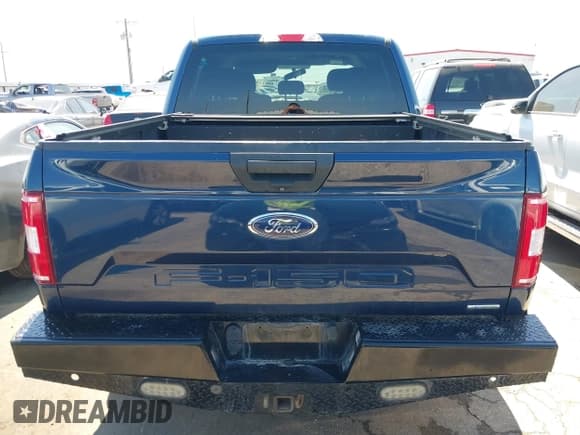 ✅ 2018 Ford F-150 XL • VIN: 1FTEW1EP8JKC81468 • Лот: 43182475. Опубликован ранее на IAAI с пробегом 131 305 миль. Бесплатный доступ к архиву аукционных продаж из США и подробный отчёт об истории автомобиля на DreamBid. Изображение 16.