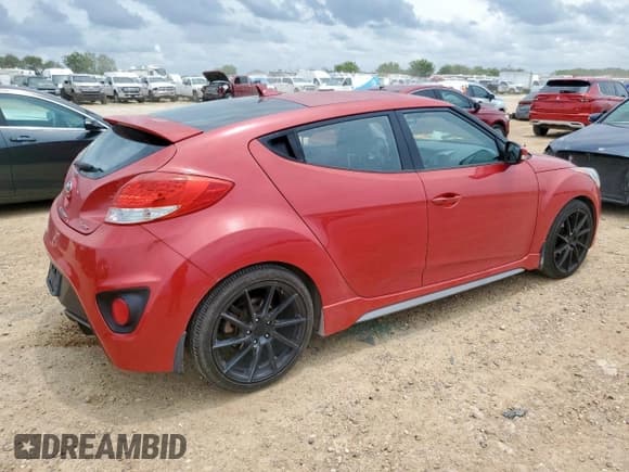 ✅ 2015 Hyundai Veloster Turbo • VIN: KMHTC6AE4FU236455 • Lot: 63483755. Wystawiony na Copart z przebiegiem 110 607 mil. Bezpłatny archiwum sprzedaży aukcyjnych z USA i szczegółowy raport historii pojazdu na DreamBid. Zdjęcie 3.