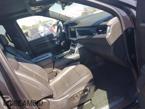 ✅ 2023 GMC Yukon Denali • VIN: 1GKS2DKL8PR225875 • Lot: 42815977. Wystawiony na IAAI z przebiegiem 57 781 mil. Bezpłatny archiwum sprzedaży aukcyjnych z USA i szczegółowy raport historii pojazdu na DreamBid. Zdjęcie 5.