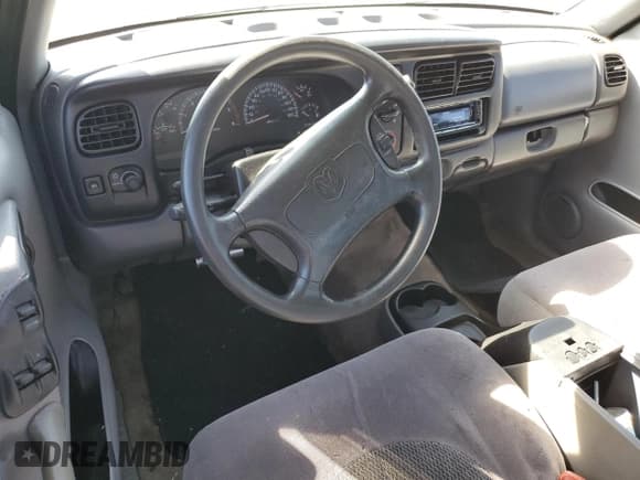 ✅ 1998 Dodge Dakota SLT • VIN: 1B7GL22XXWS571049 • Lot: 75878644. Wystawiony na Copart z przebiegiem Nie podano. Bezpłatny archiwum sprzedaży aukcyjnych z USA i szczegółowy raport historii pojazdu na DreamBid. Zdjęcie 8.