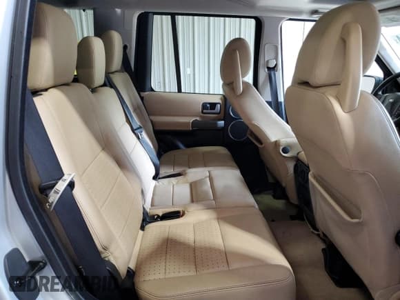 ✅ 2005 Land Rover LR3 SE • VIN: SALAD25425A328160 • Lot: 61670114. Wystawiony na Copart z przebiegiem 149 016 mil. Bezpłatny archiwum sprzedaży aukcyjnych z USA i szczegółowy raport historii pojazdu na DreamBid. Zdjęcie 11.