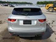 ✅ 2019 Jaguar F-Pace 25t • VIN: SADCS2FXXKA390386 • Lot: 54671255. Wystawiony na Copart z przebiegiem 103 930 mil. Bezpłatny archiwum sprzedaży aukcyjnych z USA i szczegółowy raport historii pojazdu na DreamBid. Zdjęcie 6.
