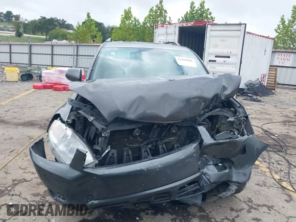 ✅ 2010 Toyota Highlander SE • VIN: 5TDJK3EH0AS011920 • Lot: 43288868. Listed on IAAI with 198,268 mi. Free auction sales archive from the USA and detailed vehicle history report at DreamBid. Image 12.