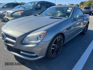 ✅ 2012 Mercedes-Benz SLK 350 • VIN: WDDPK5HA7CF023446 • Лот: 92514565. Опубликован ранее на Copart с пробегом 122 453 миль. Бесплатный доступ к архиву аукционных продаж из США и подробный отчёт об истории автомобиля на DreamBid. Изображение 2.