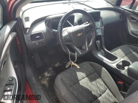 ✅ 2015 Chevrolet Volt • VIN: 1G1RA6E49FU107299 • Lot: 75360764. Wystawiony na Copart z przebiegiem 98 345 mil. Bezpłatny archiwum sprzedaży aukcyjnych z USA i szczegółowy raport historii pojazdu na DreamBid. Zdjęcie 8.