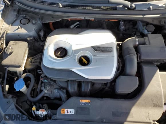 ✅ 2016 Hyundai Sonata SE • VIN: KMHE24L17GA016563 • Lot: 82559555. Listed on Copart with 227,312 mi. Free auction sales archive from the USA and detailed vehicle history report at DreamBid. Image 11.