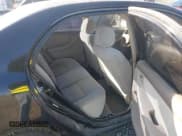 ✅ 2003 Toyota Corolla LE • VIN: 1NXBR32E93Z002458 • Lot: 43745683. Wystawiony na IAAI z przebiegiem 206 250 mil. Bezpłatny archiwum sprzedaży aukcyjnych z USA i szczegółowy raport historii pojazdu na DreamBid. Zdjęcie 8.