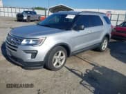 ✅ 2018 Ford Explorer XLT • VIN: 1FM5K7D86JGA95905 • Lot: 41661996. Wystawiony na IAAI z przebiegiem 83 443 mil. Bezpłatny archiwum sprzedaży aukcyjnych z USA i szczegółowy raport historii pojazdu na DreamBid. Zdjęcie 16.