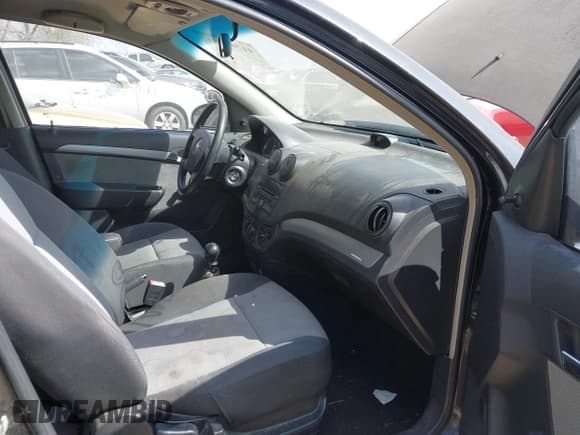 ✅ 2009 Chevrolet Aveo 1LT • VIN: KL1TD66E59B631584 • Lot: 41767703. Wystawiony na IAAI z przebiegiem 160 423 mil. Bezpłatny archiwum sprzedaży aukcyjnych z USA i szczegółowy raport historii pojazdu na DreamBid. Zdjęcie 5.