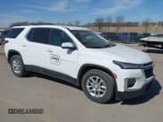 ✅ 2022 Chevrolet Traverse LS • VIN: 1GNEVLKWXNJ102005 • Lot: 41797800. Wystawiony na IAAI z przebiegiem 68 800 mil. Bezpłatny archiwum sprzedaży aukcyjnych z USA i szczegółowy raport historii pojazdu na DreamBid. Zdjęcie 1.