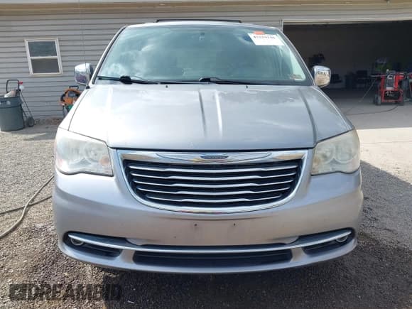 ✅ 2013 Chrysler Town & Country Touring L • VIN: 2C4RC1CG6DR615838 • Lot: 43219146. Listed on IAAI with 117,769 mi. Free auction sales archive from the USA and detailed vehicle history report at DreamBid. Image 13.