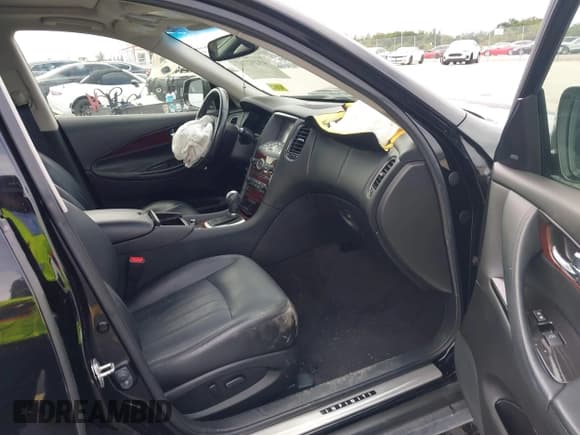 ✅ 2017 Infiniti QX50 • VIN: JN1BJ0RRXHM404924 • Lot: 43252727. Wystawiony na IAAI z przebiegiem 78 026 mil. Bezpłatny archiwum sprzedaży aukcyjnych z USA i szczegółowy raport historii pojazdu na DreamBid. Zdjęcie 5.