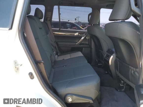 ✅ 2023 Lexus GX 460 Luxury • VIN: JTJGM7BX5P5370117 • Лот: 67251025. Опубликован ранее на Copart с пробегом 4 546 миль. Бесплатный доступ к архиву аукционных продаж из США и подробный отчёт об истории автомобиля на DreamBid. Изображение 11.