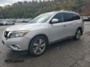 ✅ 2014 Nissan Pathfinder Platinum • VIN: 5N1AR2MM3EC658772 • Lot: 89493295. Wystawiony na Copart z przebiegiem 105 056 mil. Bezpłatny archiwum sprzedaży aukcyjnych z USA i szczegółowy raport historii pojazdu na DreamBid. Zdjęcie 1.