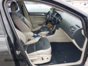 ✅ 2018 Volkswagen Golf S • VIN: 3VWG17AU9JM255716 • Lot: 41909942. Listed on IAAI with 66,696 mi. Free auction sales archive from the USA and detailed vehicle history report at DreamBid. Image 5.