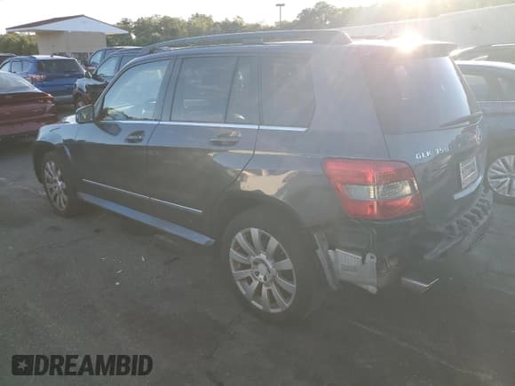 ✅ 2010 Mercedes-Benz GLK 350 • VIN: WDCGG8HB2AF495132 • Lot: 84433535. Listed on Copart with Not provided. Free auction sales archive from the USA and detailed vehicle history report at DreamBid. Image 2.