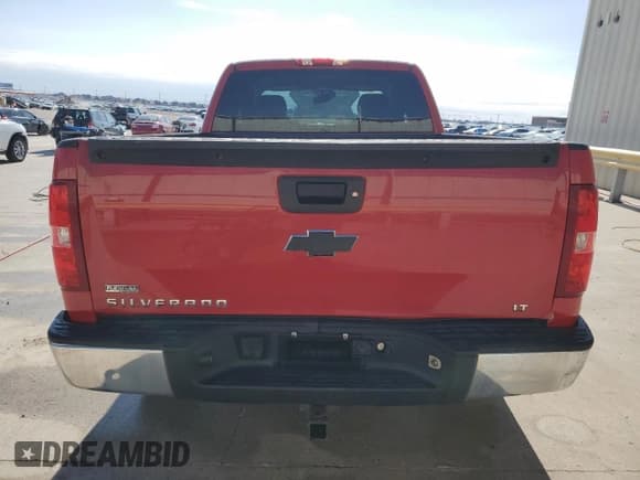✅ 2009 Chevrolet Silverado 1500 • VIN: 2GCEC290091114464 • Lot: 87248434. Wystawiony na Copart z przebiegiem 121 158 mil. Bezpłatny archiwum sprzedaży aukcyjnych z USA i szczegółowy raport historii pojazdu na DreamBid. Zdjęcie 6.