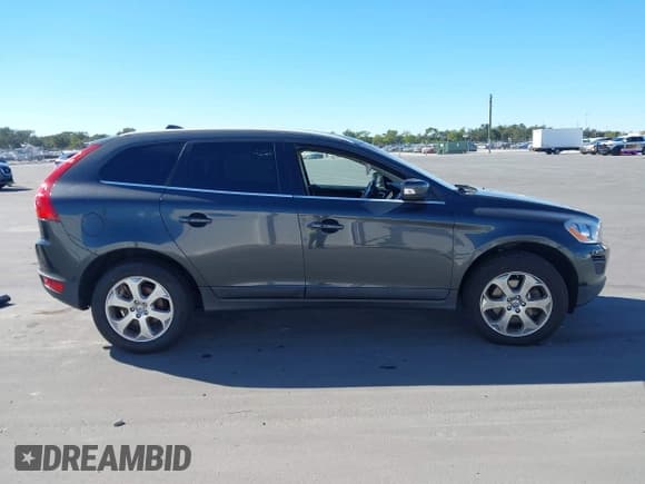 ✅ 2013 Volvo XC60 3.2L • VIN: YV4952DL5D2407389 • Lot: 43809593. Listed on IAAI with 154,132 mi. Free auction sales archive from the USA and detailed vehicle history report at DreamBid. Image 14.