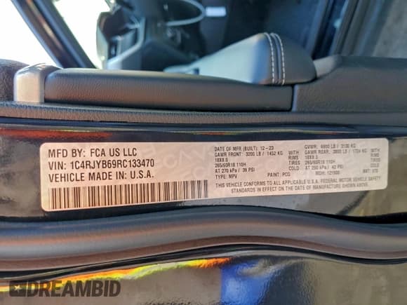 ✅ 2024 Jeep Grand Cherokee • VIN: 1C4RJYB69RC133470 • Lot: 94190015. Listed on Copart with 30,878 mi. Free auction sales archive from the USA and detailed vehicle history report at DreamBid. Image 13.