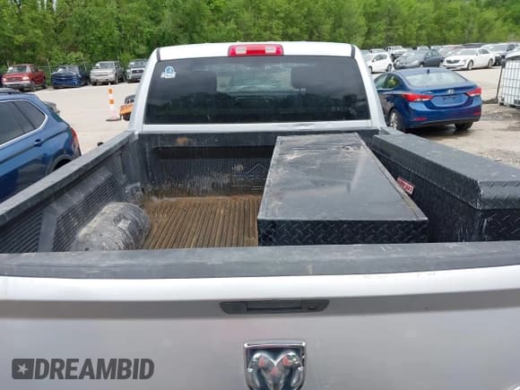 ✅ 2015 Ram 2500 Tradesman • VIN: 3C6UR5CL6FG527773 • Lot: 42144668. Listed on IAAI with 202,758 mi. Free auction sales archive from the USA and detailed vehicle history report at DreamBid. Image 17.