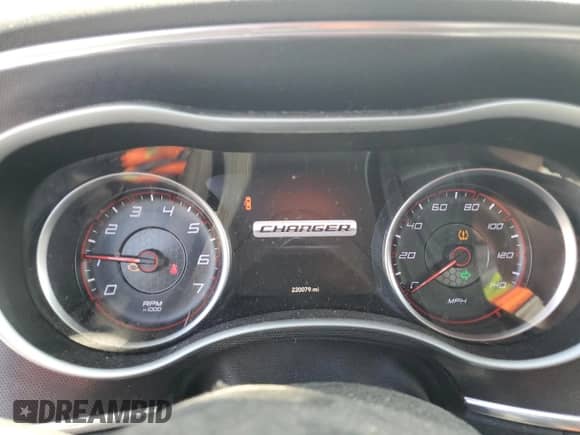 2015 Dodge Charger SXT с VIN 2C3CDXHG9FH824261, выставлен на аукционе Copart как лот 83818045 с пробегом 220 079 миль миль и Чистый • Clean title. История ставок и продаж доступна на DreamBid. Изображение 9.