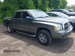 ✅ 2006 Dodge Dakota SLT • VIN: 1D7HW48K76S603335 • Lot: 42347808. Wystawiony na IAAI z przebiegiem 151 748 mil. Bezpłatny archiwum sprzedaży aukcyjnych z USA i szczegółowy raport historii pojazdu na DreamBid. Zdjęcie 1.