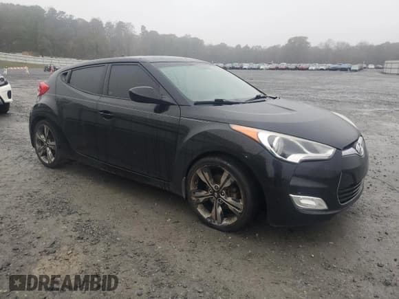 ✅ 2017 Hyundai Veloster • VIN: KMHTC6AD7HU322627 • Lot: 80287014. Wystawiony na Copart z przebiegiem 108 890 mil. Bezpłatny archiwum sprzedaży aukcyjnych z USA i szczegółowy raport historii pojazdu na DreamBid. Zdjęcie 4.