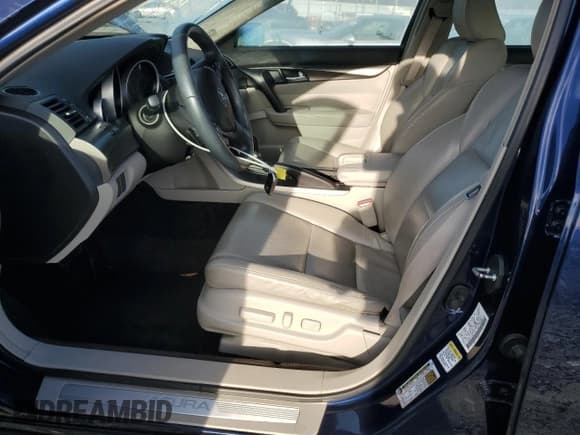 ✅ 2013 Acura TL Technology • VIN: 19UUA8F51DA017150 • Lot: 92196765. Wystawiony na Copart z przebiegiem 113 175 mil. Bezpłatny archiwum sprzedaży aukcyjnych z USA i szczegółowy raport historii pojazdu na DreamBid. Zdjęcie 7.