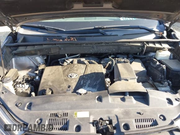 ✅ 2018 Toyota Highlander Limited Platinum • VIN: 5TDDZRFH8JS488749 • Lot: 43468401. Wystawiony na IAAI z przebiegiem 86 758 mil. Bezpłatny archiwum sprzedaży aukcyjnych z USA i szczegółowy raport historii pojazdu na DreamBid. Zdjęcie 10.