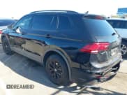 ✅ 2021 Volkswagen Tiguan S • VIN: 3VV1B7AX5MM038606 • Lot: 43170816. Wystawiony na IAAI z przebiegiem 58 393 mil. Bezpłatny archiwum sprzedaży aukcyjnych z USA i szczegółowy raport historii pojazdu na DreamBid. Zdjęcie 3.