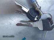 ✅ 1989 GMC Sierra 1500 • VIN: 2GTHC39N1K1566184 • Lot: 41816485. Wystawiony na IAAI z przebiegiem 139 556 mil. Bezpłatny archiwum sprzedaży aukcyjnych z USA i szczegółowy raport historii pojazdu na DreamBid. Zdjęcie 11.