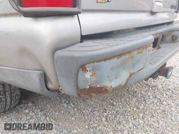 ✅ 2004 Chevrolet Suburban LT • VIN: 3GNFK16T94G176632 • Лот: 42730802. Опубликован ранее на IAAI с пробегом 240 702 миль. Бесплатный доступ к архиву аукционных продаж из США и подробный отчёт об истории автомобиля на DreamBid. Изображение 6.