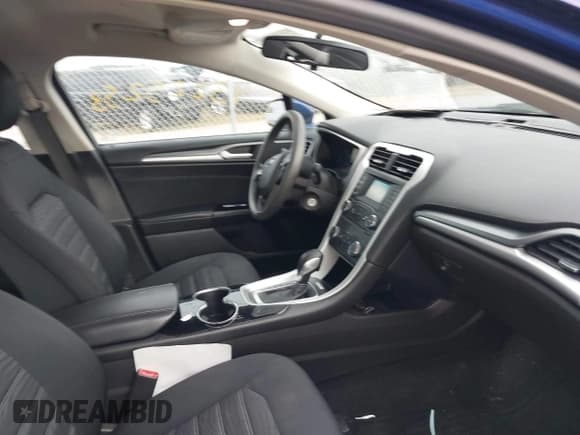 ✅ 2016 Ford Fusion SE • VIN: 3FA6P0HD3GR236560 • Lot: 43225253. Wystawiony na IAAI z przebiegiem 131 684 mil. Bezpłatny archiwum sprzedaży aukcyjnych z USA i szczegółowy raport historii pojazdu na DreamBid. Zdjęcie 5.