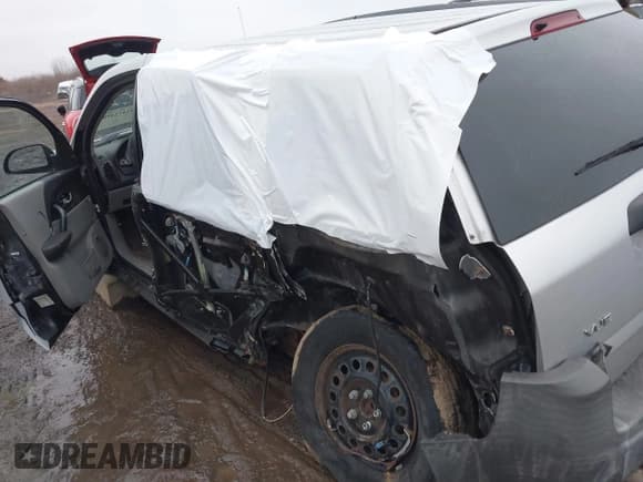 ✅ 2005 Saturn VUE • VIN: 5GZCZ33D95S830599 • Lot: 41477490. Wystawiony na IAAI z przebiegiem Nie podano. Bezpłatny archiwum sprzedaży aukcyjnych z USA i szczegółowy raport historii pojazdu na DreamBid. Zdjęcie 6.