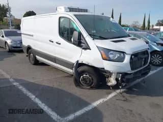 ✅ 2023 Ford Transit Cargo • VIN: 1FTYE1Y83PKA31763 • Lot: 41380494. Wystawiony na IAAI z przebiegiem 35 469 mil. Bezpłatny archiwum sprzedaży aukcyjnych z USA i szczegółowy raport historii pojazdu na DreamBid. Zdjęcie 1.