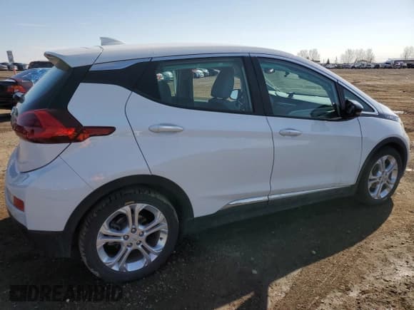 ✅ 2020 Chevrolet Bolt EV LT • VIN: 1G1FY6S06L4102881 • Lot: 54345615. Wystawiony na Copart z przebiegiem 106 012 mil. Bezpłatny archiwum sprzedaży aukcyjnych z USA i szczegółowy raport historii pojazdu na DreamBid. Zdjęcie 3.