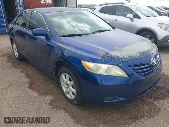 ✅ 2007 Toyota Camry XLE • VIN: 4T1BE46KX7U088564 • Lot: 43719848. Wystawiony na IAAI z przebiegiem 185 679 mil. Bezpłatny archiwum sprzedaży aukcyjnych z USA i szczegółowy raport historii pojazdu na DreamBid. Zdjęcie 1.