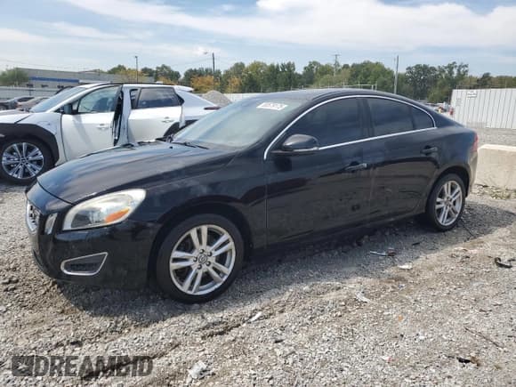 ✅ 2011 Volvo S60 • VIN: YV1902FH5B2011402 • Lot: 80579175. Wystawiony na Copart z przebiegiem 230 310 mil. Bezpłatny archiwum sprzedaży aukcyjnych z USA i szczegółowy raport historii pojazdu na DreamBid. Zdjęcie 1.