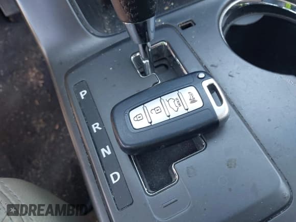 ✅ 2013 Kia Sorento EX • VIN: 5XYKU4A65DG367757 • Lot: 42283593. Listed on IAAI with 122,779 mi. Free auction sales archive from the USA and detailed vehicle history report at DreamBid. Image 11.