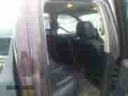 2005 Dodge 3500 SLT z VIN 3D7LS38C65G768954, wystawiony jako IAAI lot #40947309 z przebiegiem 262 829 mil mil oraz . Historia ofert i sprzedaży dostępna na DreamBid. Obrazek 8.