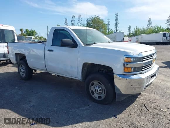 ✅ 2015 Chevrolet Silverado 2500HD Work Truck • VIN: 1GC0CUEG1FZ118681 • Lot: 41910006. Wystawiony na IAAI z przebiegiem 180 869 mil. Bezpłatny archiwum sprzedaży aukcyjnych z USA i szczegółowy raport historii pojazdu na DreamBid. Zdjęcie 12.