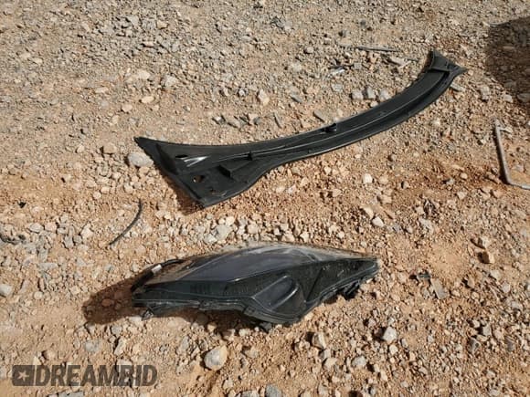 ✅ 2015 Chevrolet Corvette 1LT • VIN: 1G1YA2D74F5117037 • Lot: 49231505. Listed on Copart with 50,488 mi. Free auction sales archive from the USA and detailed vehicle history report at DreamBid. Image 12.