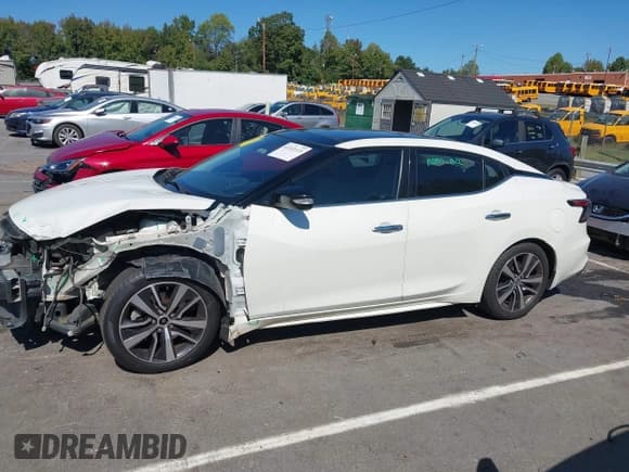 ✅ 2019 Nissan Maxima SL • VIN: 1N4AA6AV8KC379755 • Lot: 43333115. Wystawiony na IAAI z przebiegiem 204 292 mil. Bezpłatny archiwum sprzedaży aukcyjnych z USA i szczegółowy raport historii pojazdu na DreamBid. Zdjęcie 15.