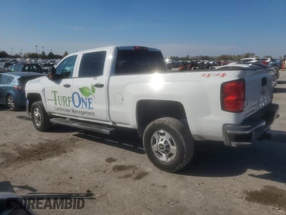 ✅ 2016 Chevrolet Silverado 2500HD Work Truck • VIN: 1GC1KUEG2GF198230 • Лот: 91877325. Опубликован ранее на Copart с пробегом 210 311 миль. Бесплатный доступ к архиву аукционных продаж из США и подробный отчёт об истории автомобиля на DreamBid. Изображение 2.