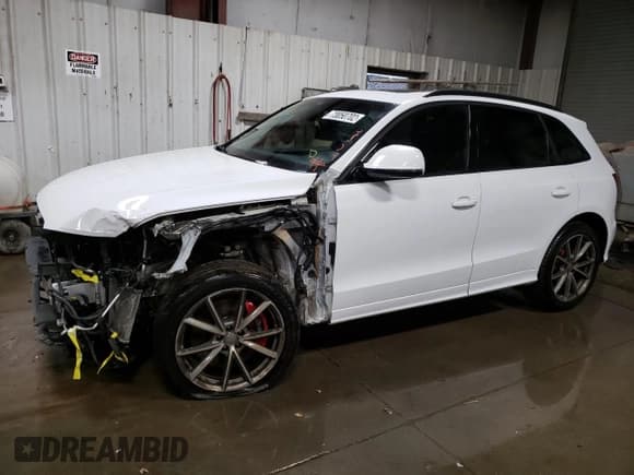 ✅ 2016 Audi SQ5 Premium Plus • VIN: WA1CCAFP2GA123909 • Lot: 73050702. Listed on Copart with 76,203 mi. Free auction sales archive from the USA and detailed vehicle history report at DreamBid. Image 1.